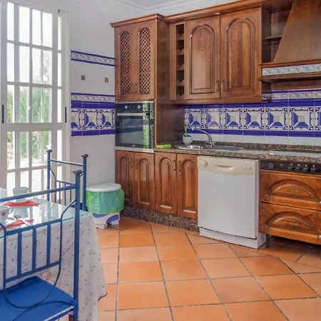Holiday home Mit Privatpool Fuer 8 Personen Ca 240 Qm In Palma Del Rio, Andalusien Provinz Cordoba Palma del Rio